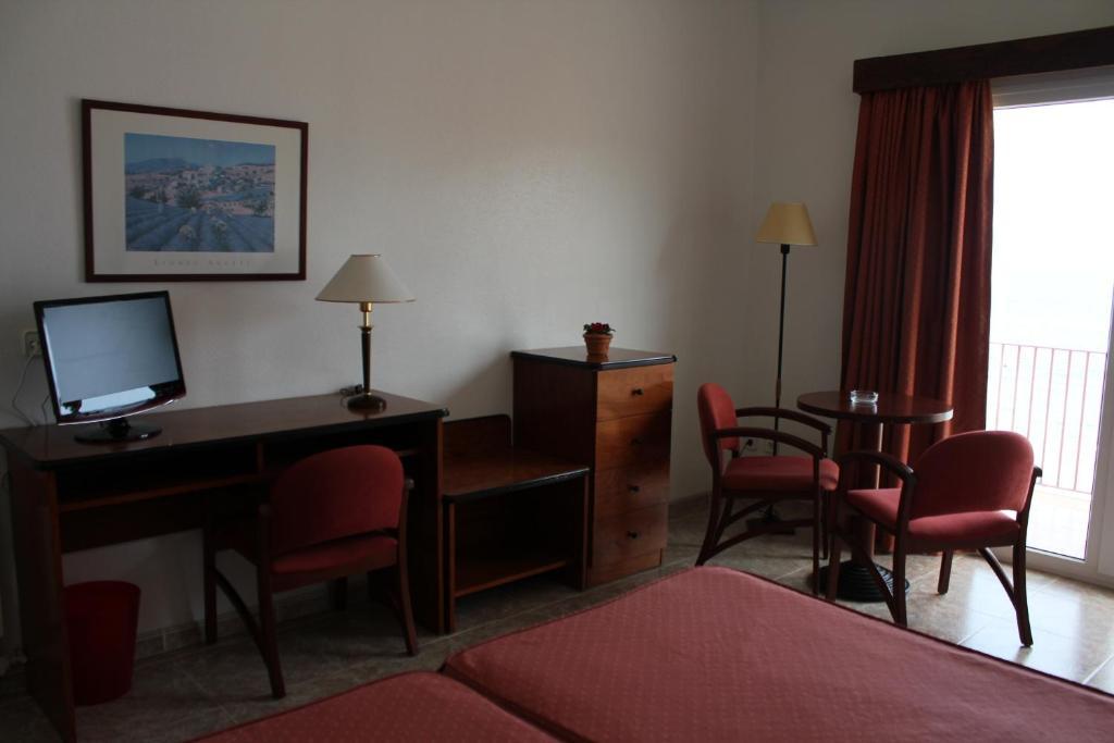 Hotel Rosa Dels Vents 산 안토니 드 칼론헤 객실 사진