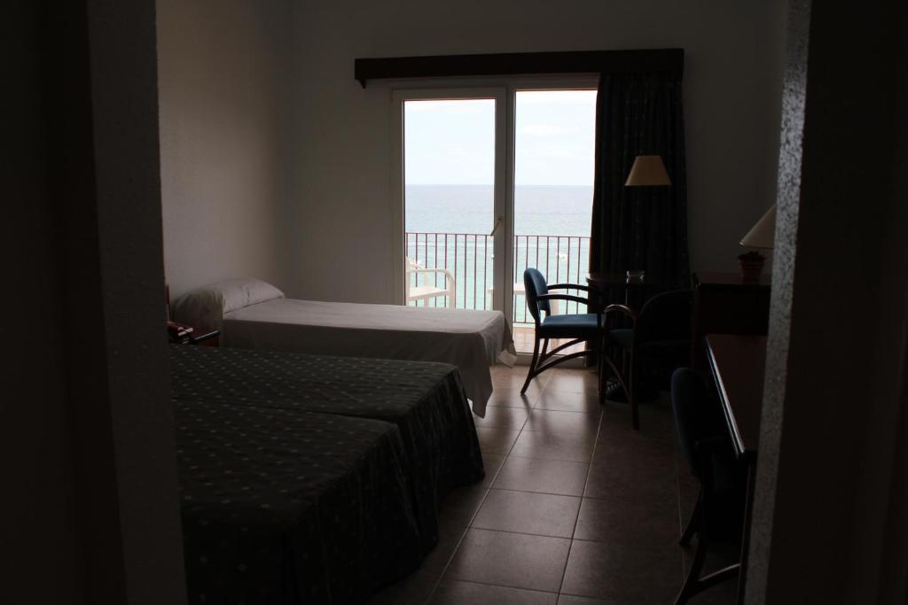 Hotel Rosa Dels Vents 산 안토니 드 칼론헤 객실 사진