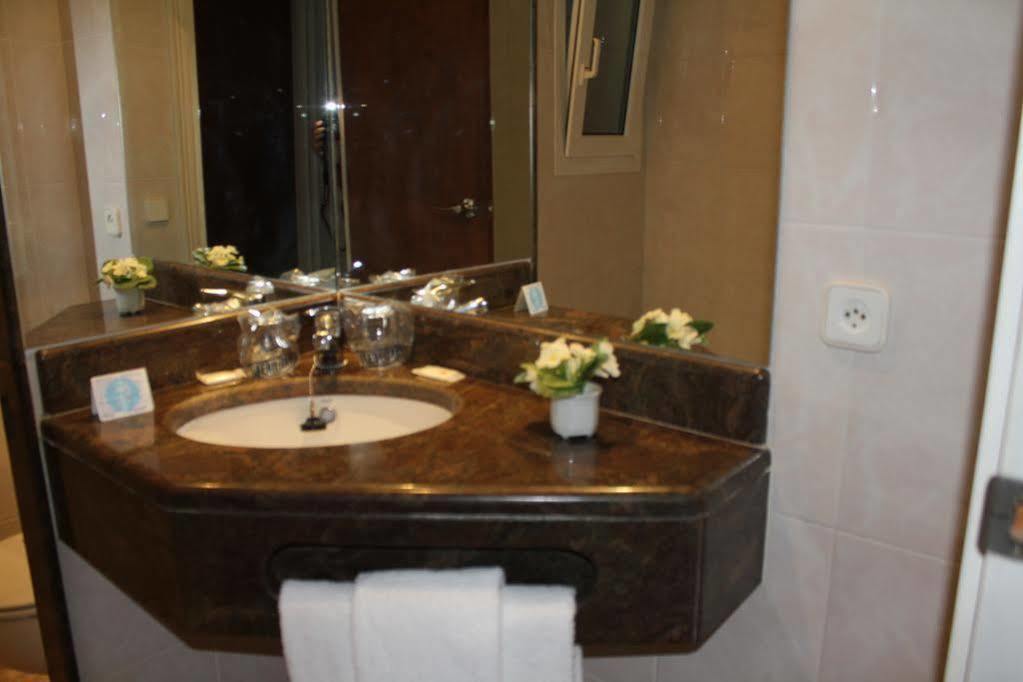 Hotel Rosa Dels Vents 산 안토니 드 칼론헤 외부 사진